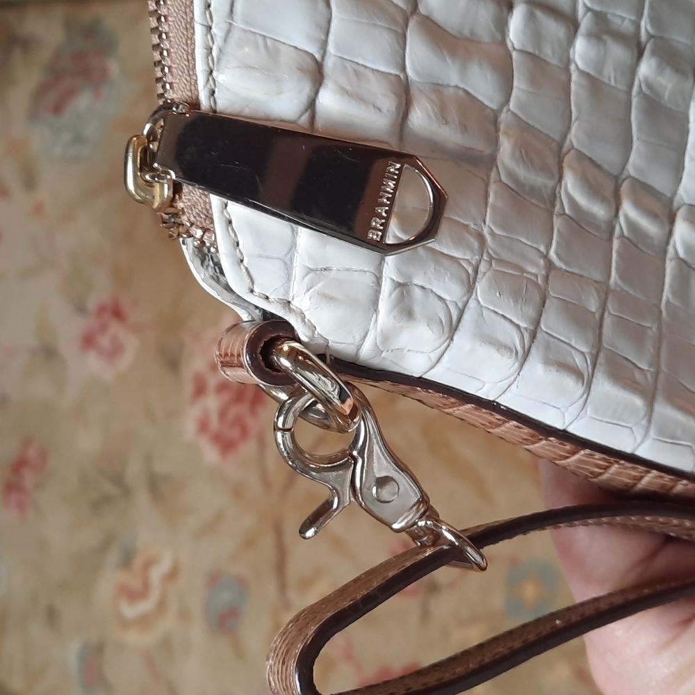 Brahmin satchel. - Picture 5 of 11